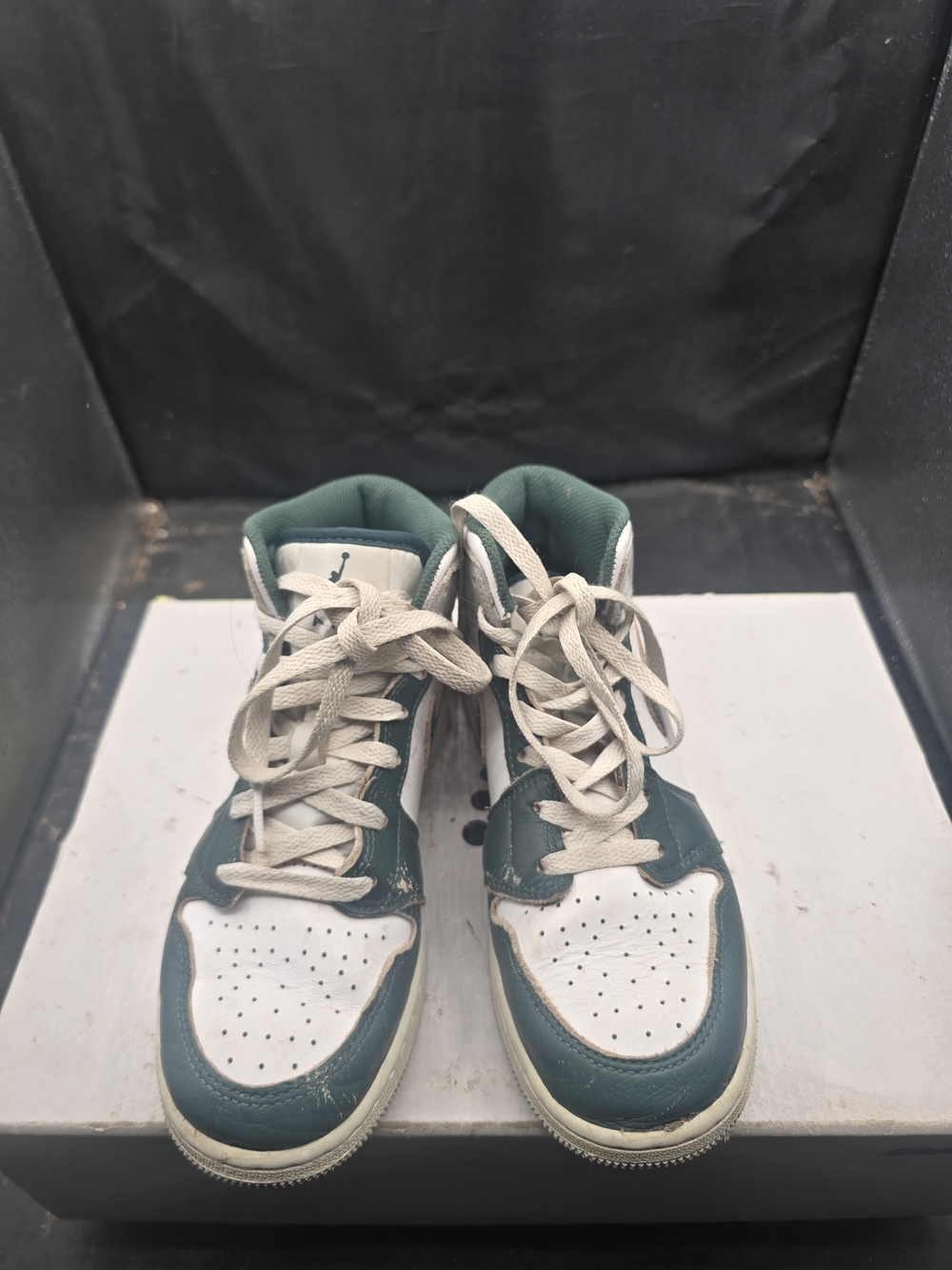 Nike Kids Green and White Sneakers